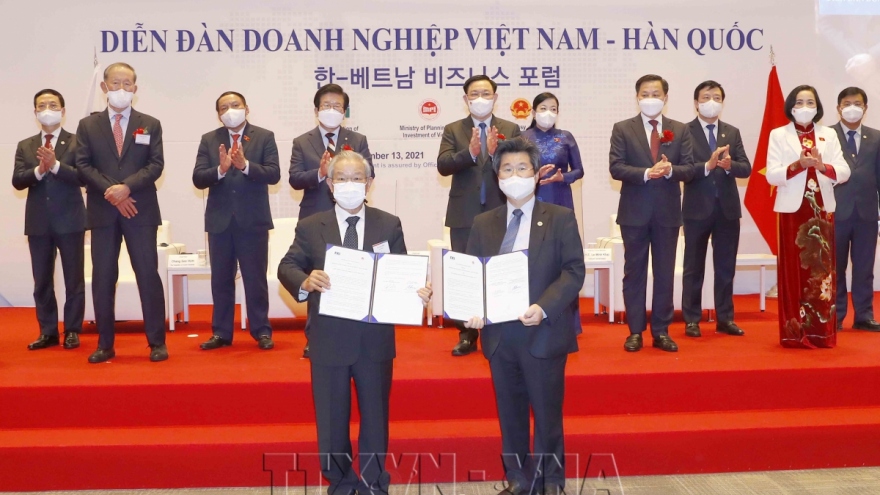 Vietnam, RoK unveil investment projects worth billions of dollars